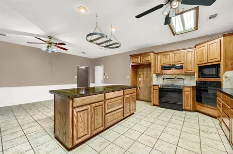 1613 Middle Rd, Denison, TX 75021 photo 18
