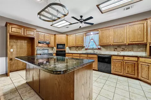 1613 Middle Rd, Denison, TX 75021 photo 16