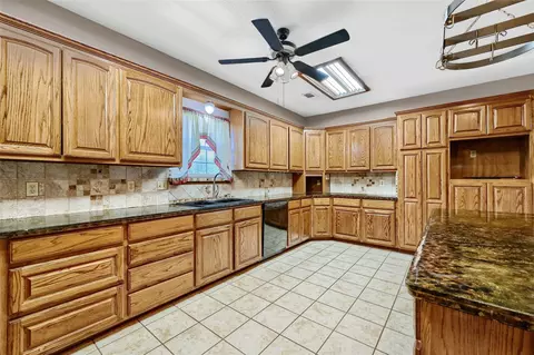 1613 Middle Rd, Denison, TX 75021 photo 17