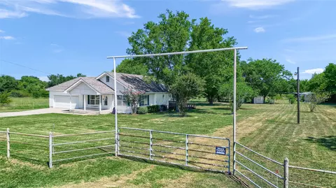 1613 Middle Rd, Denison, TX 75021 photo 2