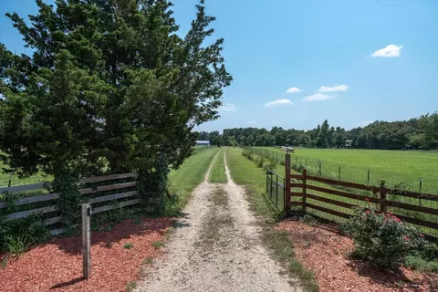 3111 Vz County Road 4923, Ben Wheeler, TX 75754
