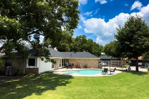 Exterior - 2201 Crestview Ln, Rowlett, TX 75088 photo 6 of 11