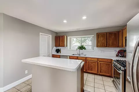 Kitchen - 2201 Crestview Ln, Rowlett, TX 75088 photo 1 of 3
