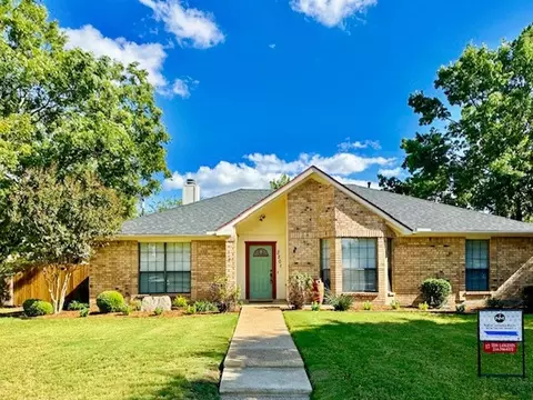 Exterior - 2201 Crestview Ln, Rowlett, TX 75088 photo 8 of 11