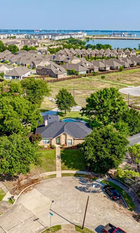 View/Area - 2201 Crestview Ln, Rowlett, TX 75088 photo 2 of 5