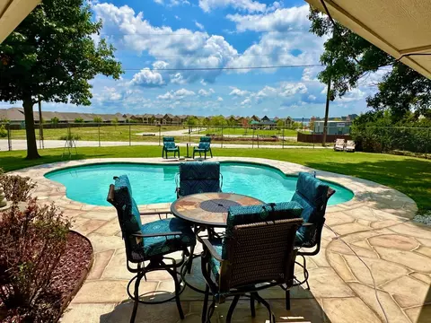 Exterior - 2201 Crestview Ln, Rowlett, TX 75088 photo 2 of 11