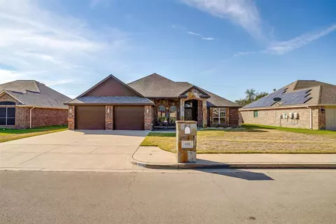 408 Lockwood Ln, Weatherford, TX 76087
