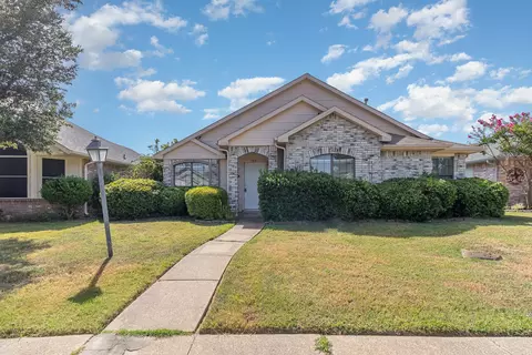 1414 Sandalwood Dr, Mesquite, TX 75181
