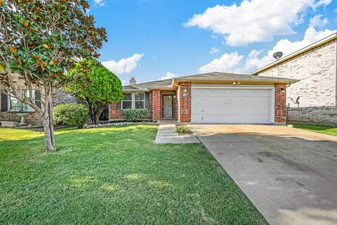 3901 Foxhound Ln, Fort Worth, TX 76123