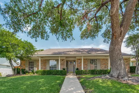 910 Loganwood Ave, Richardson, TX 75080