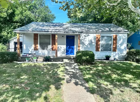 1804 Throckmorton St, Gainesville, TX 76240