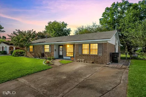 1620 Nikki Lynn Dr, Bossier City, LA 71112