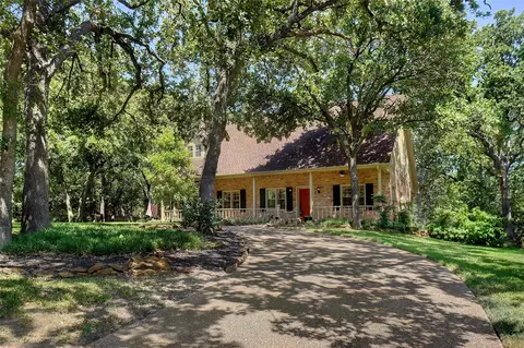 1340 Forest Ln, Southlake, TX 76092