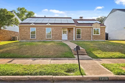2209 Saharah Dr, Garland, TX 75044