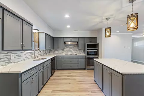 1902 Yorkstown Dr, Ennis, TX 75119