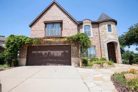5845 Tuleys Creek Dr, Fort Worth, TX 76137