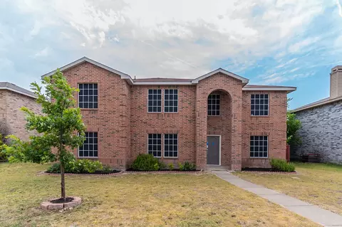 1236 Highview Dr, Cedar Hill, TX 75104