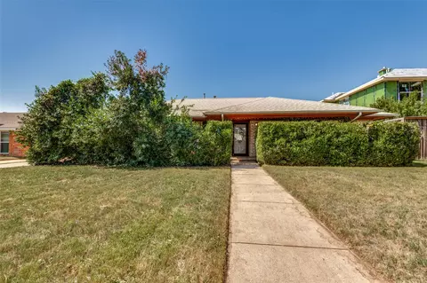 2713 Twinpost Ct, Irving, TX 75062