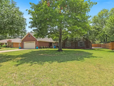 Exterior - 506 E 5th St, Prosper, TX 75078 photo 9 of 10