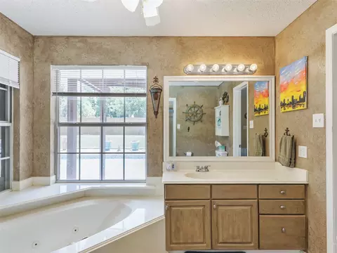 Bath - 506 E 5th St, Prosper, TX 75078 photo 1 of 3
