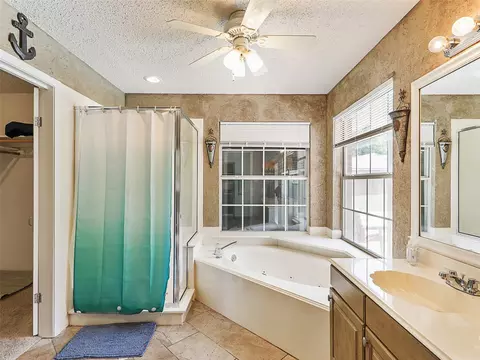 Bath - 506 E 5th St, Prosper, TX 75078 photo 2 of 3
