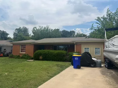 808 Perry Dr, White Settlement, TX 76108
