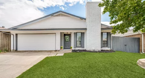 2214 Sheraton Dr, Carrollton, TX 75007
