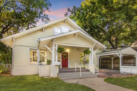 215 W Steadman St, Sherman, TX 75090