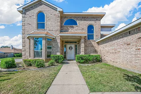549 Reagan Ln, Burleson, TX 76028