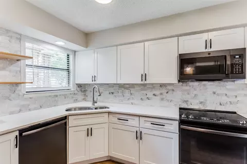 2101 Rainbow Dr #4312, Arlington, TX 76011