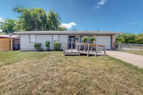 6545 Leaning Oaks St, Dallas, TX 75241