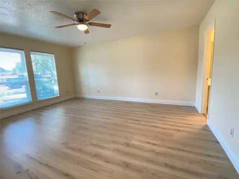 2802 Emerald Dr, Mesquite, TX 75150 photo 23
