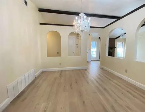 2802 Emerald Dr, Mesquite, TX 75150 photo 9