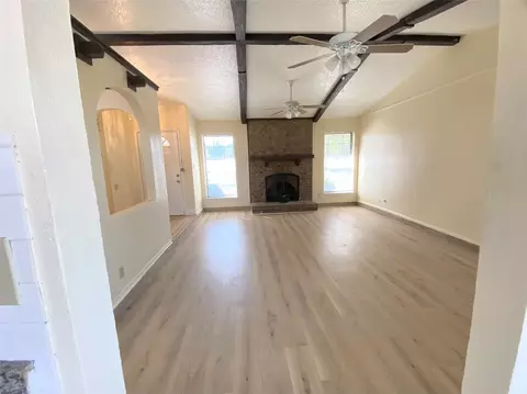 2802 Emerald Dr, Mesquite, TX 75150 photo 7