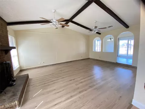 2802 Emerald Dr, Mesquite, TX 75150 photo 8