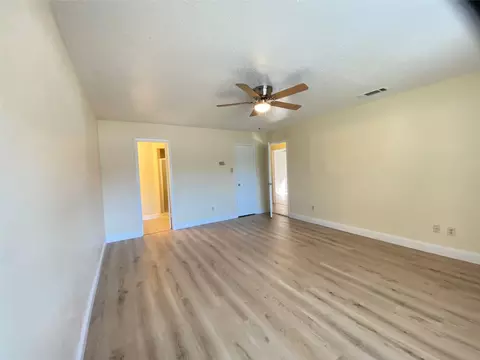 2802 Emerald Dr, Mesquite, TX 75150 photo 15