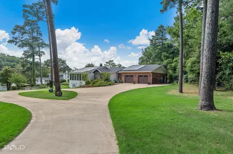 5730 S Lakeshore Dr, Shreveport, LA 71119
