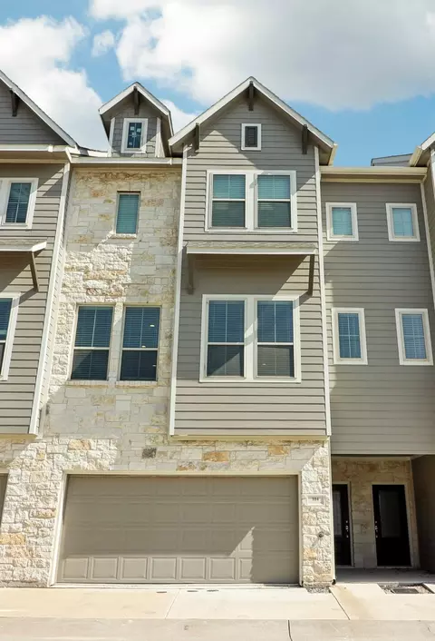 104 Samuel St, Lewisville, TX 75057