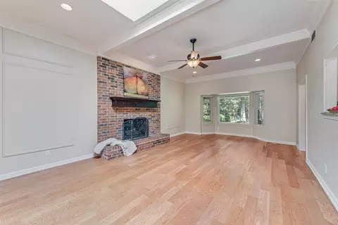 2811 Cresthaven Dr, Grapevine, TX 76051 photo 3