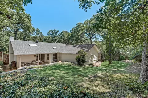 2811 Cresthaven Dr, Grapevine, TX 76051 photo 6