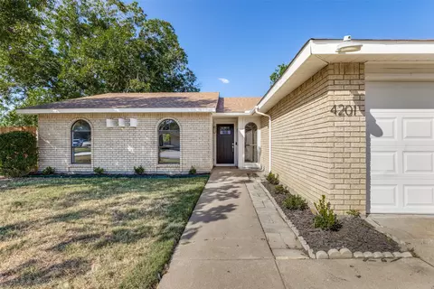 4201 Buckeye St, Fort Worth, TX 76137