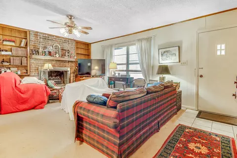 500 E 6th St, Krum, TX 76249 photo 7