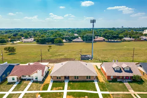 2730 Sherry St, Arlington, TX 76014