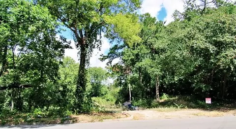665 W Colorado Blvd, Dallas, TX 75208