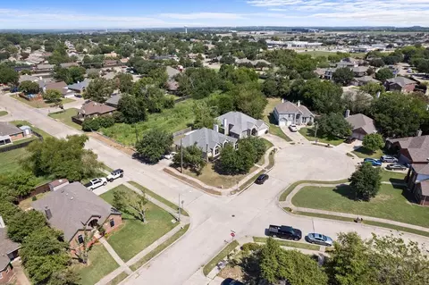 100 Meadow Ct, Forney, TX 75126