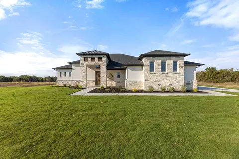 8429 Bronco Dr, Godley, TX 76044