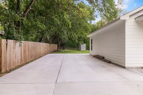104 Katy St, Cleburne, TX 76031 photo 24