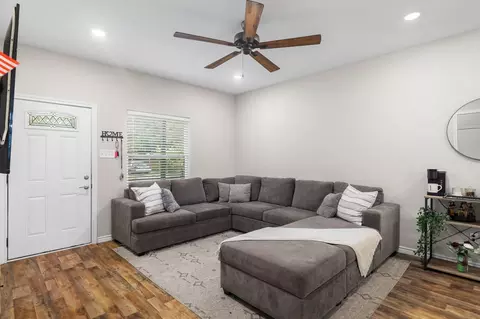 104 Katy St, Cleburne, TX 76031 photo 8