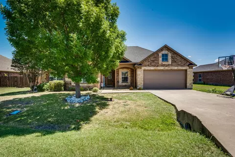 107 Poinsetta Dr, Palmer, TX 75152