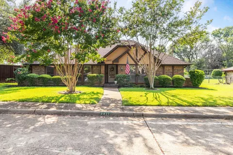 2417 Pearwood Ct, Grand Prairie, TX 75050